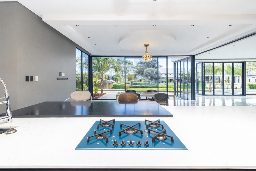 6 Bedroom Property for Sale in The Islands Estates North West